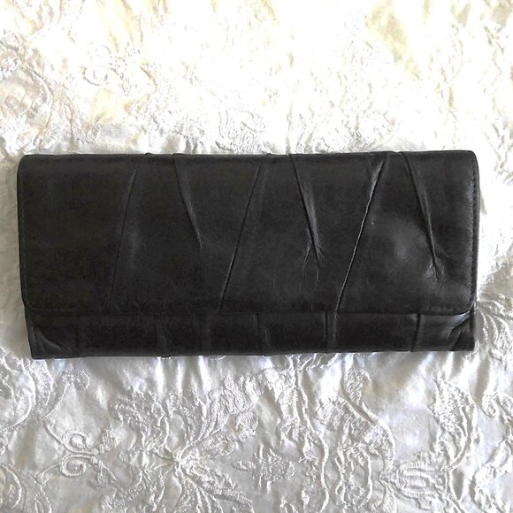 Hobo The Original Teagan Pleated Wallet Trifold Soft Rich Black Leather Long EUC - Picture 1 of 6